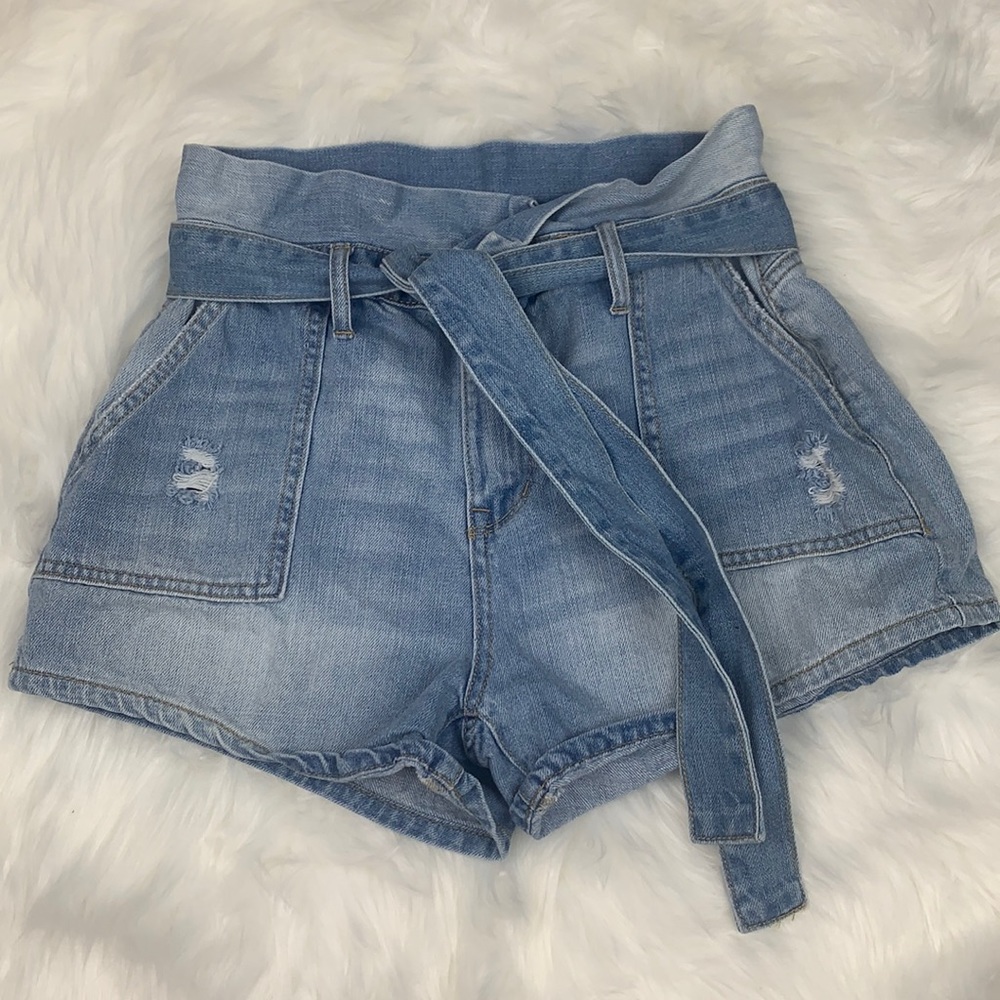 KanCan high waisted lightly distressed jean shorts